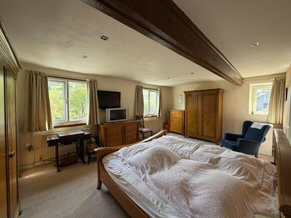 4 bed Terraced for sale Image 8