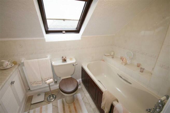 En-Suite Bathroom