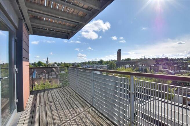 25 Tarves Way, Greenwich, London, SE10 photo 4