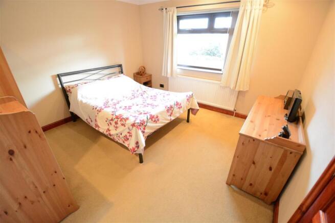 Bed 1 (front)