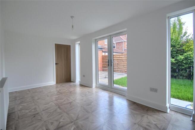 4 bed Semi-Detached for sale Image 11