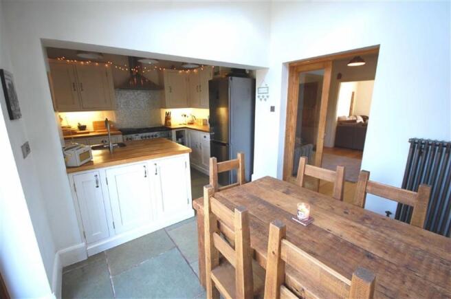 BREAKFAST KITCHEN