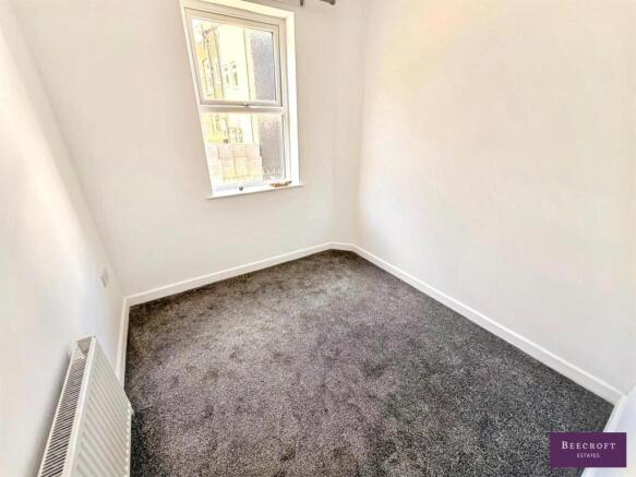 3 bed Terraced for sale Image 9