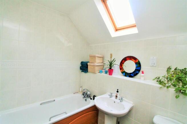Bathroom.JPG