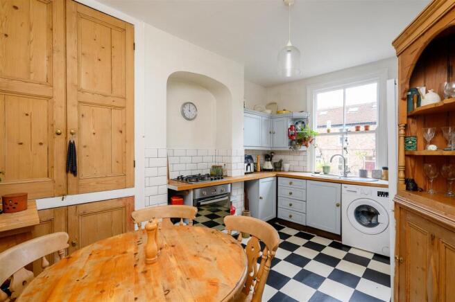 KITCHEN DINING