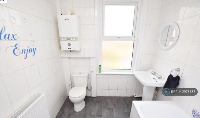 2 bed Terraced to rent Image 11