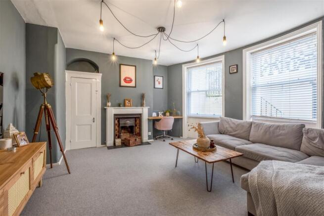 94 Lansdowne Place-7.jpg