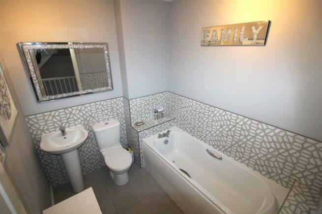 Bathroom.JPG