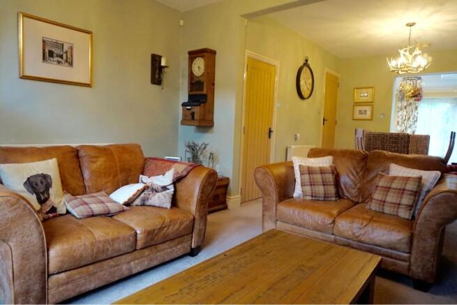 Lounge/Dining Room