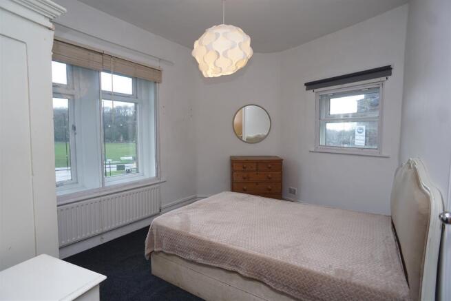 2 bed Flat to rent Image 4