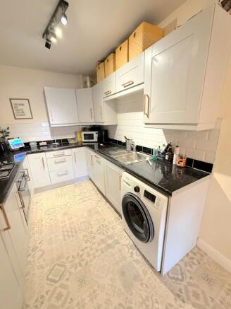 4 bed Town House for sale Image 9