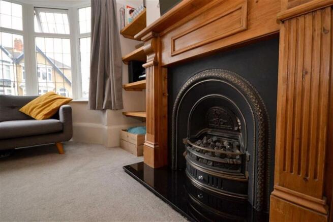 LOUNGE FIREPLACE
