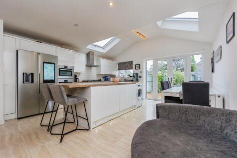 Plymouth Close, Ashton-under-Lyne, OL6