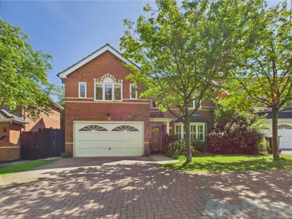 CAM04024G0-PR0026-STILL035