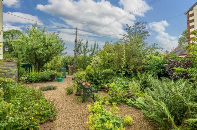 SIDE GARDENS