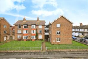Flat 10, Suffolk Court, Latimer Road, Eastbourne BN22 7DN