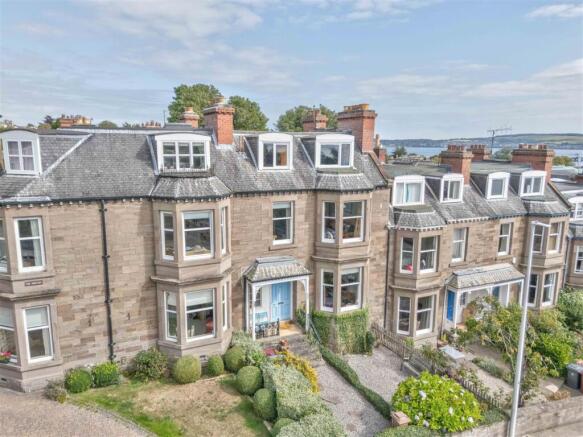 11 West Park Road Dundee-24.JPG