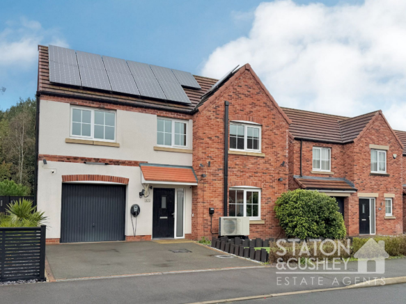 4-bed detached on Kingfisher Way, Ollerton, NG22, £325,000