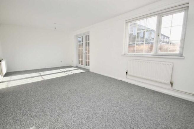 Lounge/ Dining Room