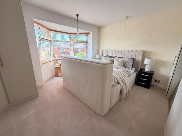 2 bed Semi-Detached for sale Image 8