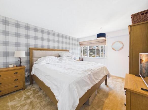 3 bed Town House for sale Image 9