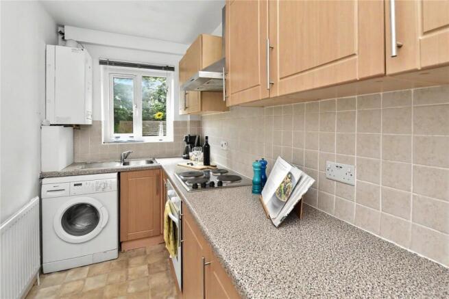 2 bed Apartment for sale Image 5