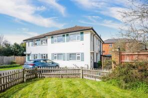16, Cheviot Close, Banstead SM7 2PD
