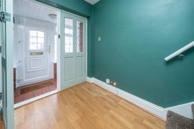 PORCH & HALL