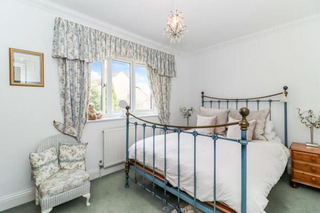 Picture Bed 2