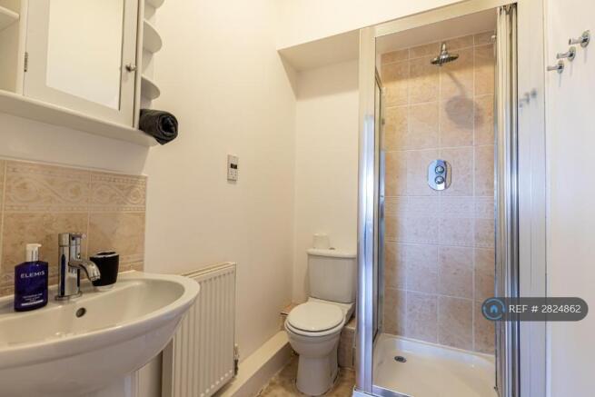 En Suite To Bedroom 1