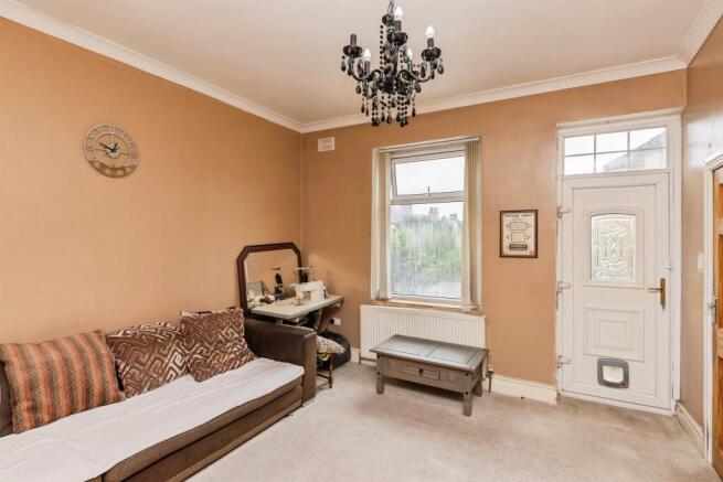 4 bed Terraced for sale Image 9