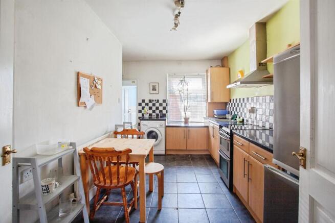 3 bed Terraced for sale Image 5
