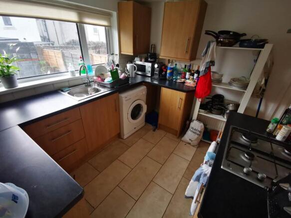 Kitchen (2)