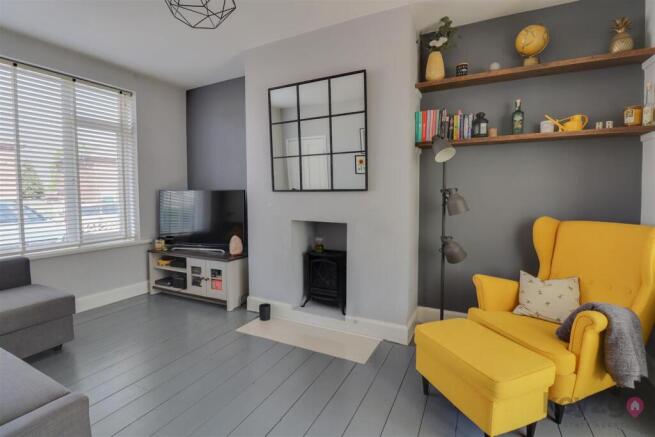2 bed Terraced to rent Image 7