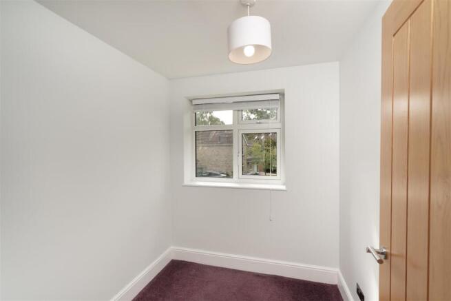 4 bed Detached for sale Image 9