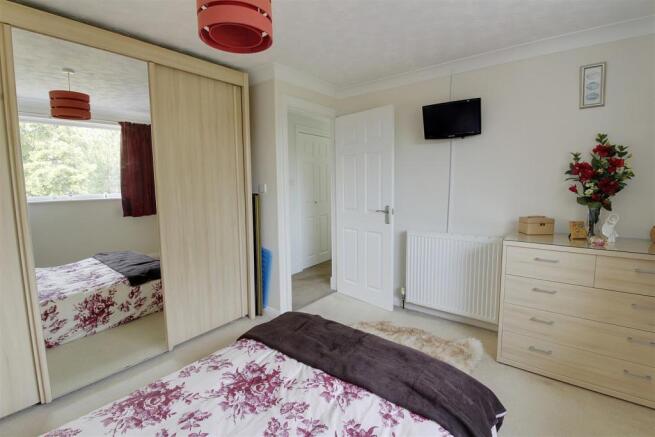 Bedroom 2..jpg