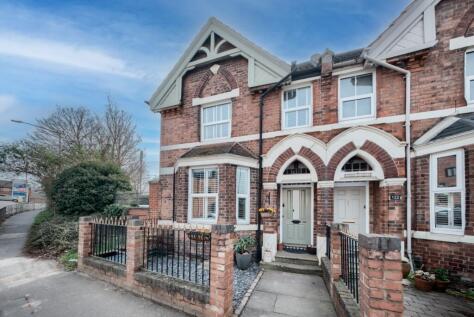 Emscote Road, Warwick, CV34