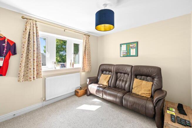 4 bed Detached for sale Image 10