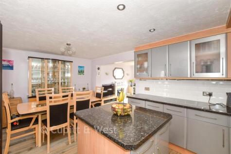 Parkway, Pound Hill, Crawley, West Sussex