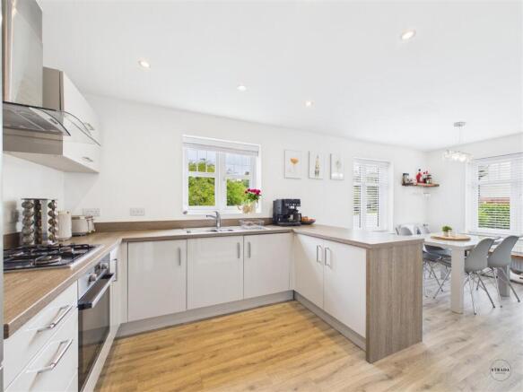 CAM03252G0-PR0146-STILL008.jpg