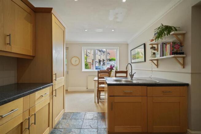 3 bed Detached for sale Image 10