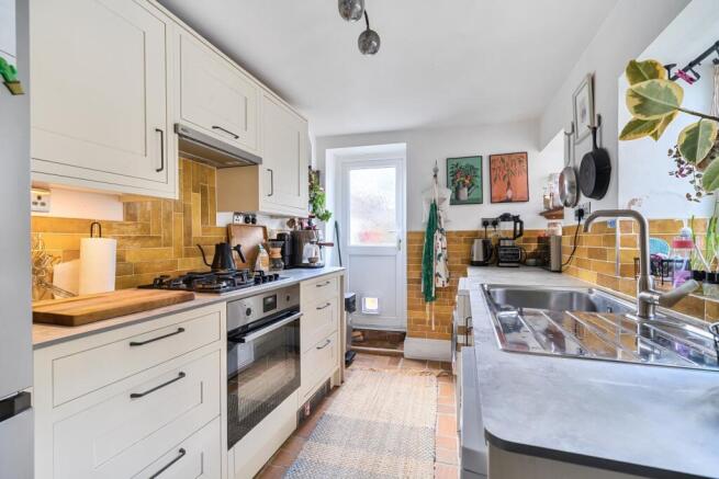 1364212-19-68ee4a4b67c4e-ARW