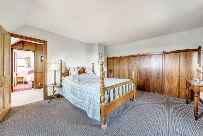 MASTER BEDROOM.jpg