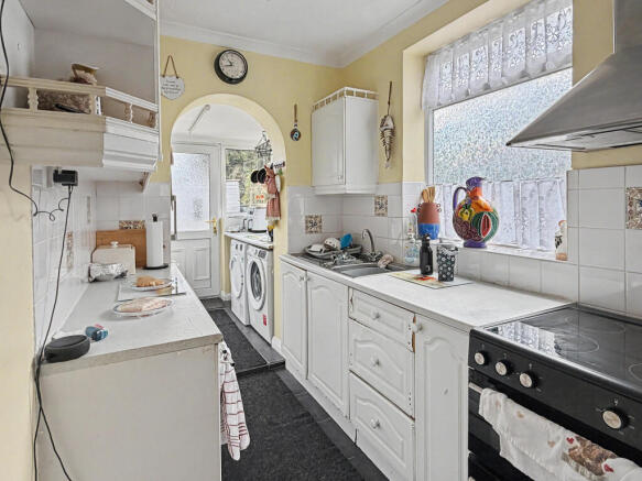 3 bed Semi-Detached for sale Image 6
