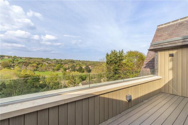 2 bed Penthouse for sale Image 4