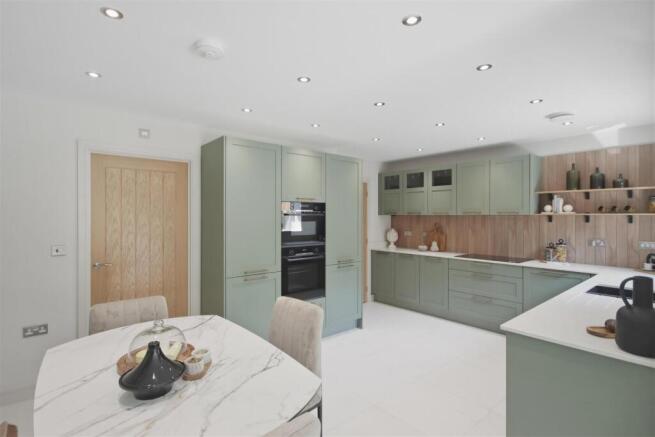 Kitchen?2FDining?2FFamily?20Room.jpg