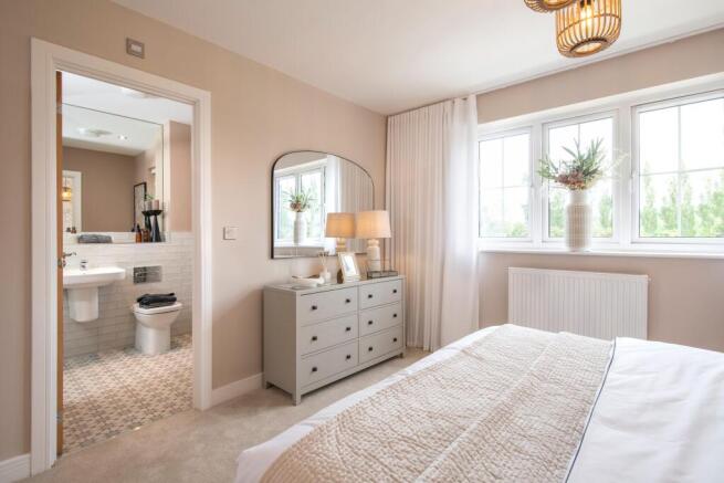4 bed Detached for sale Image 12
