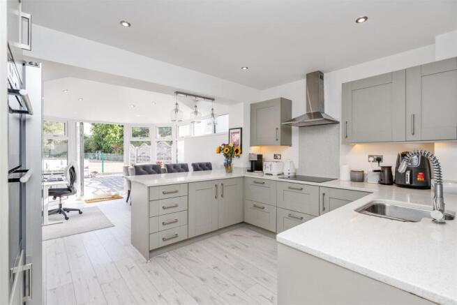 25 Yew Tree Close_4.jpg
