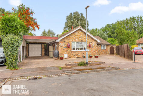 DANIEL THOMAS | Mead Court, Waltham Abbey, EN9 1RG