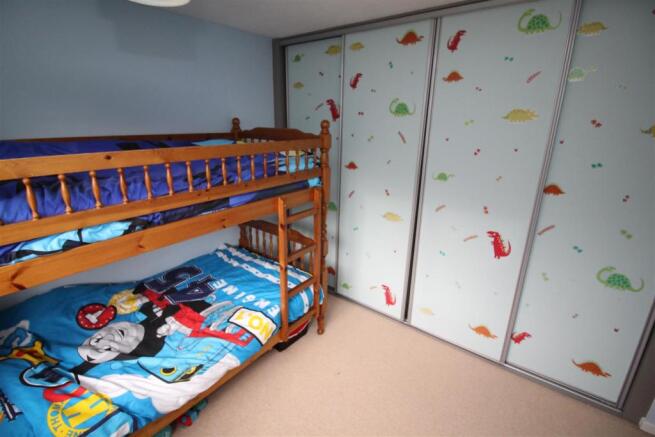 32 Bed 3.JPG